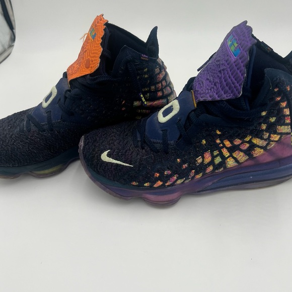 Nike LeBron 17 Monstars CD5050-400 Size 11 - No Box - Picture 2 of 10